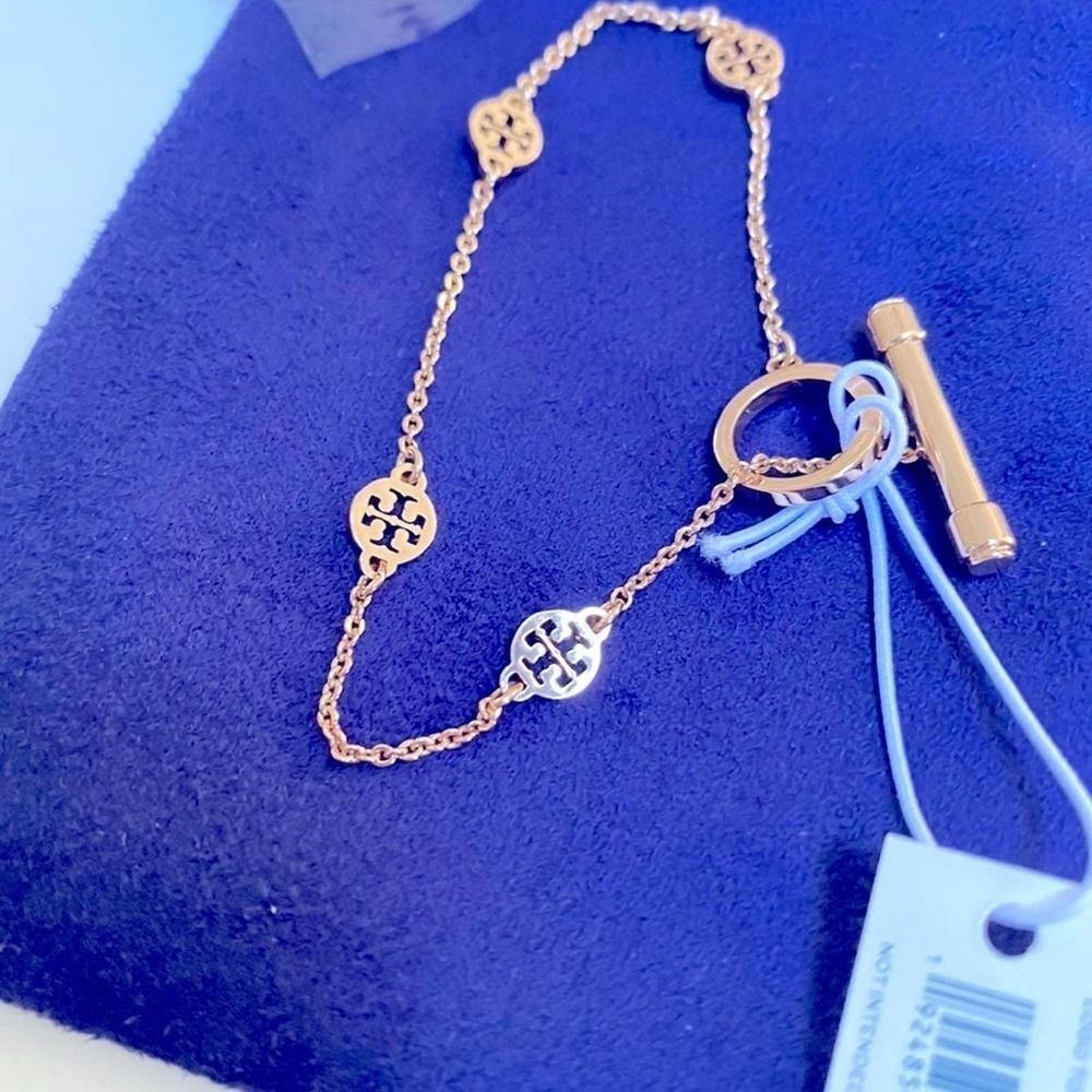 New Tory Burch Rose Gold Station Logo Toggle Bracelet - Picture 3 of 4